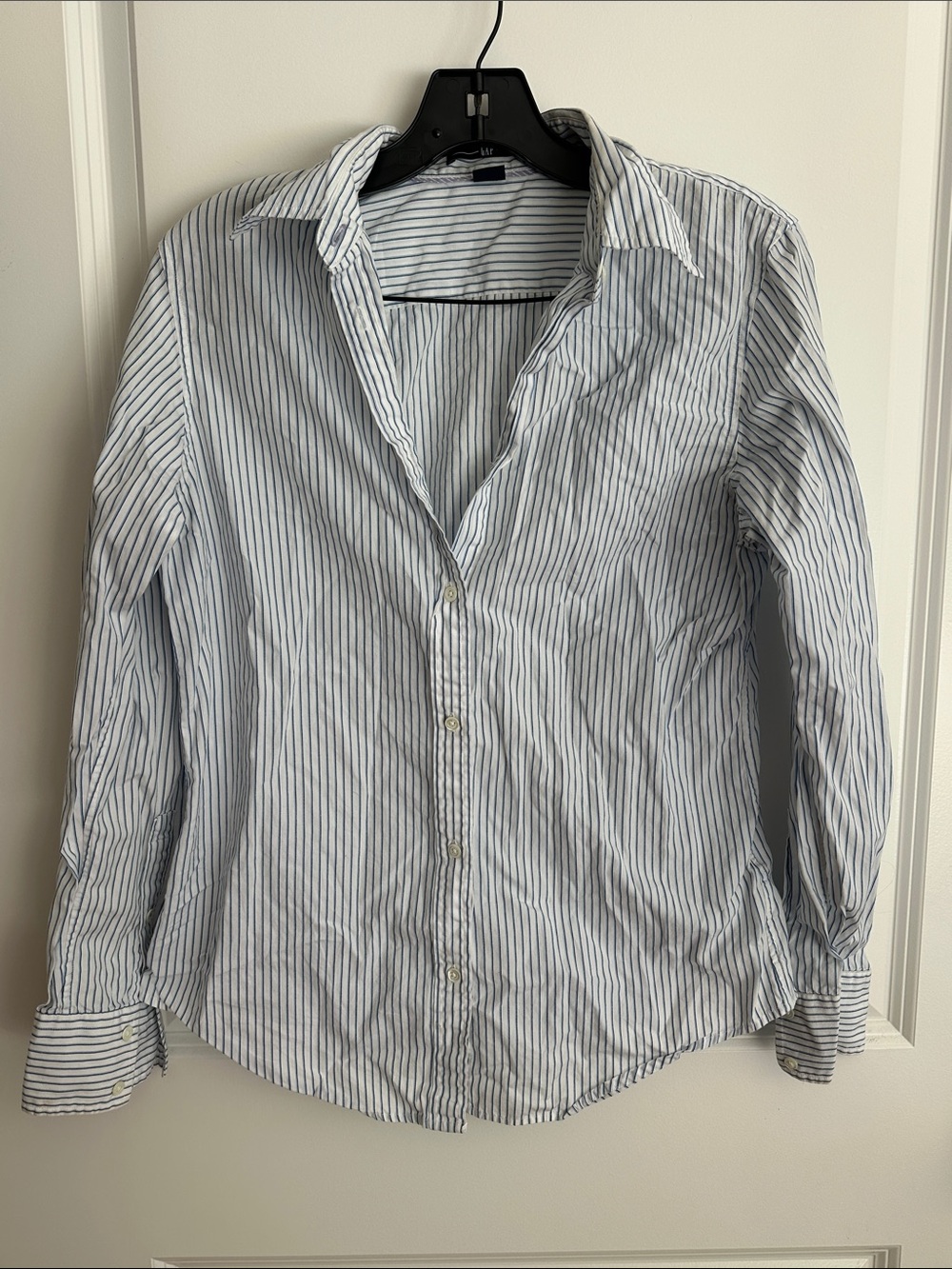 GAP Women’s White Button-Down Shirt with Blue and black Stripes - Picture 1 of 8